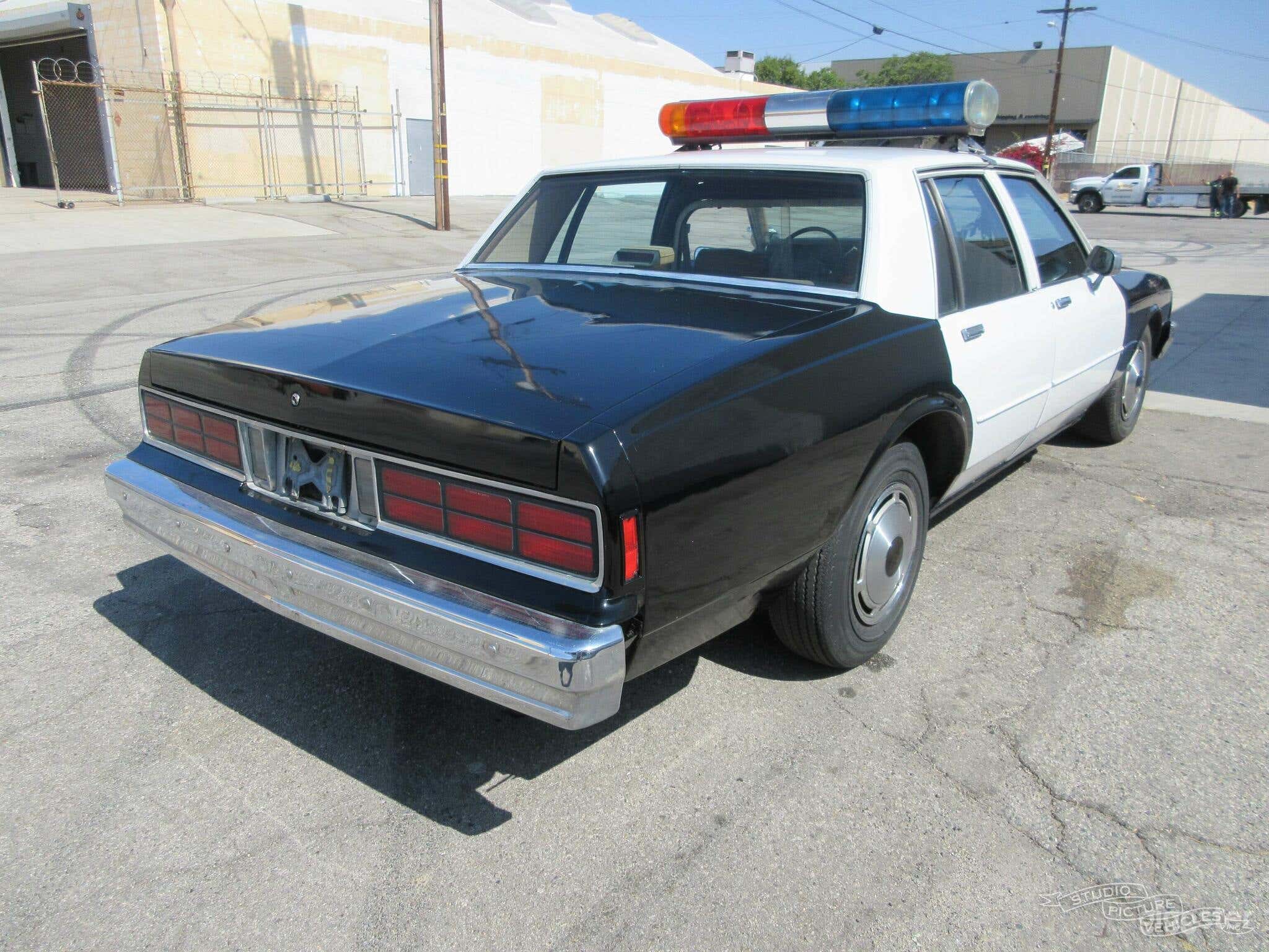 Chevrolet Caprice Police Car | Studio Picture Vehicles Photo 3