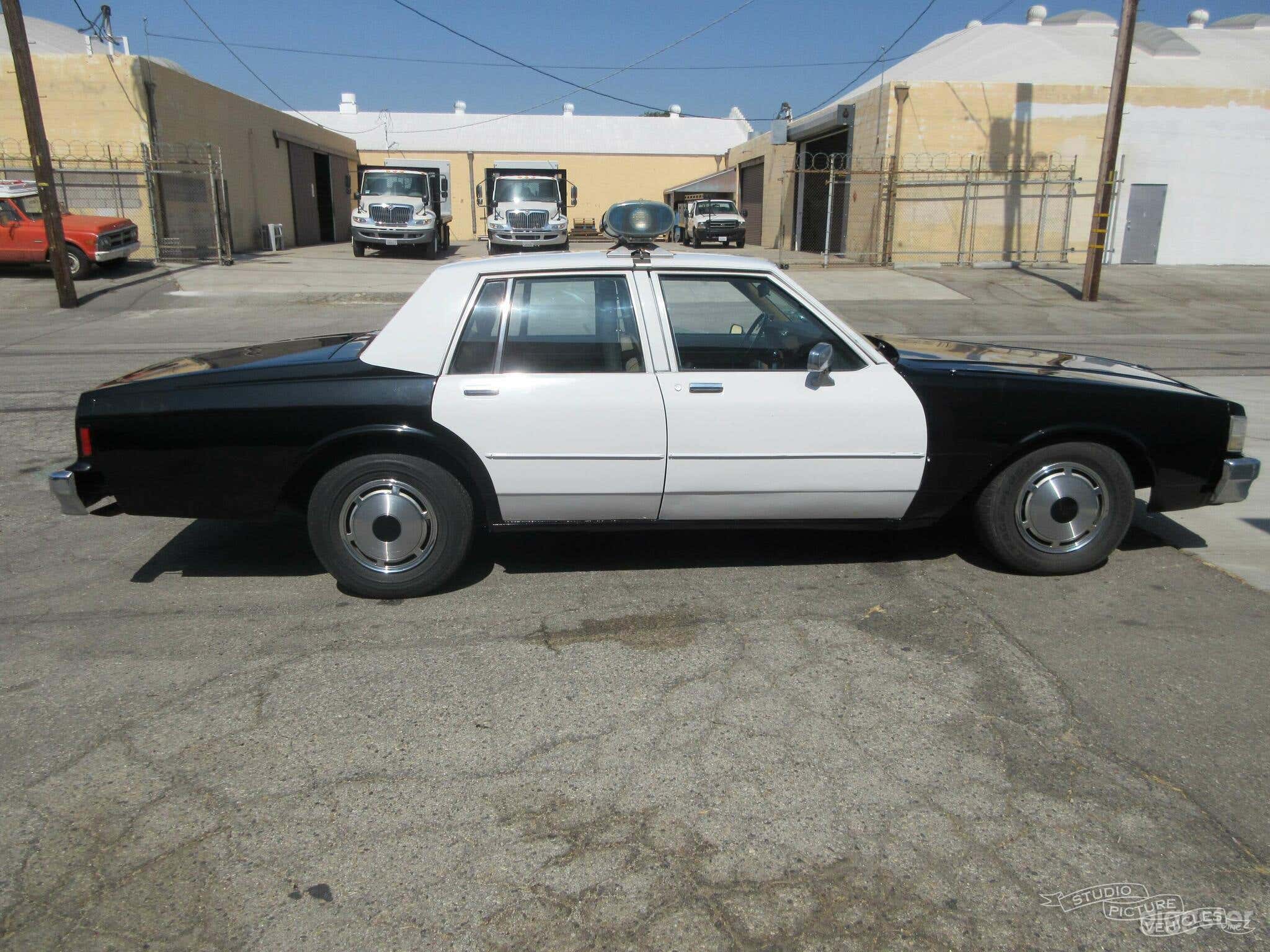 Chevrolet Caprice Police Car | Studio Picture Vehicles Photo 4