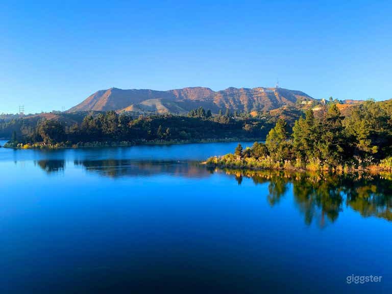  Hollywood Hills expansive views 