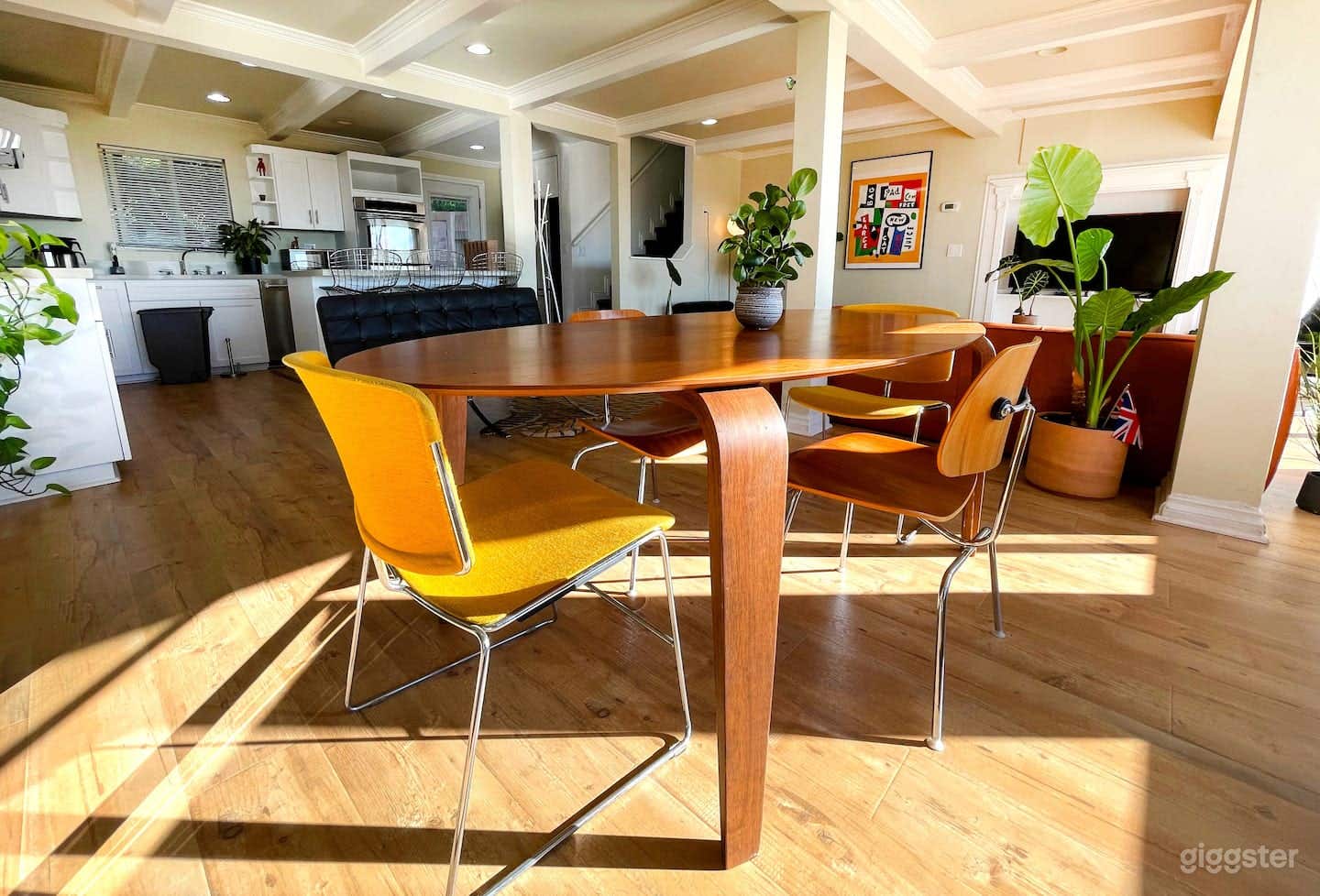 Hollywood Hills expansive views Photo 4