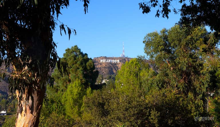  Hollywood Hills expansive views 