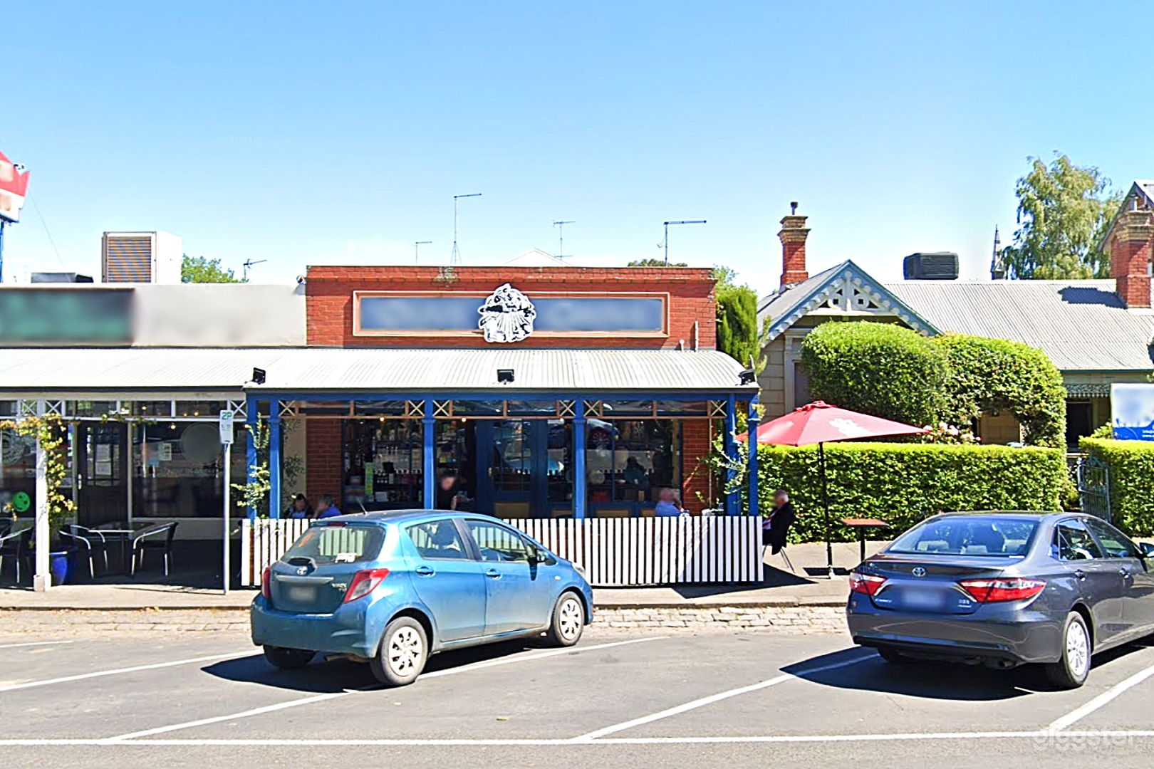 Entire Café Photo 1