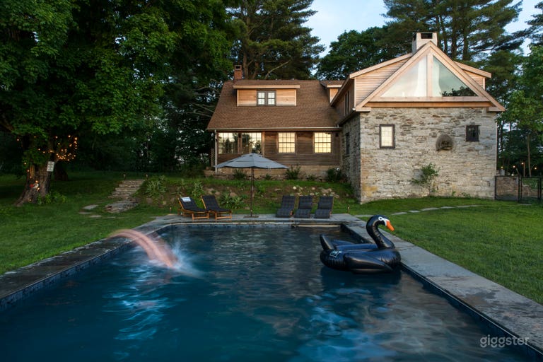  Bucolic stone farmhouse with pool: Location 5128 