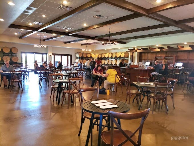 Member's Club Photo 4