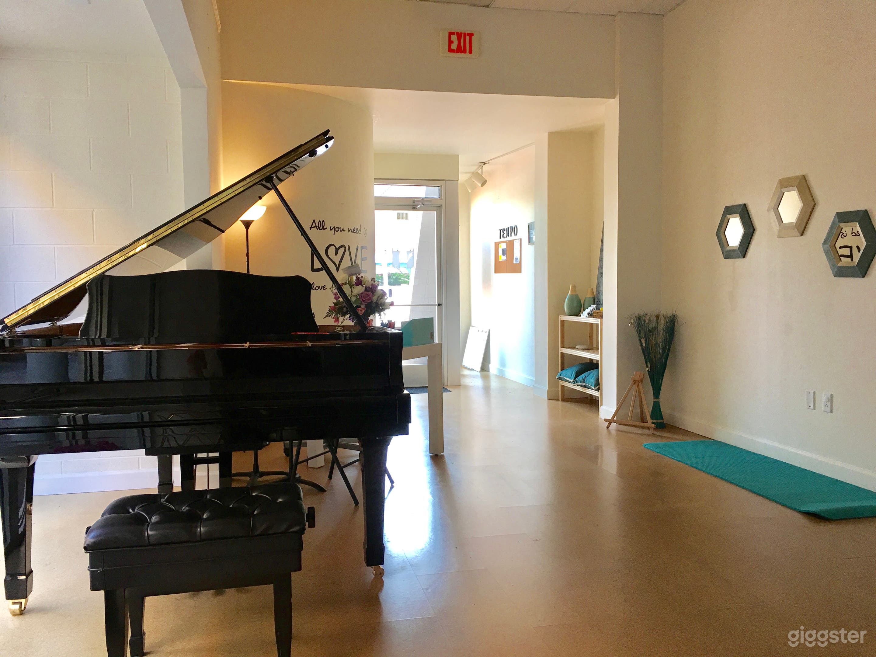 Unique Street Level Music Salon Photo 1