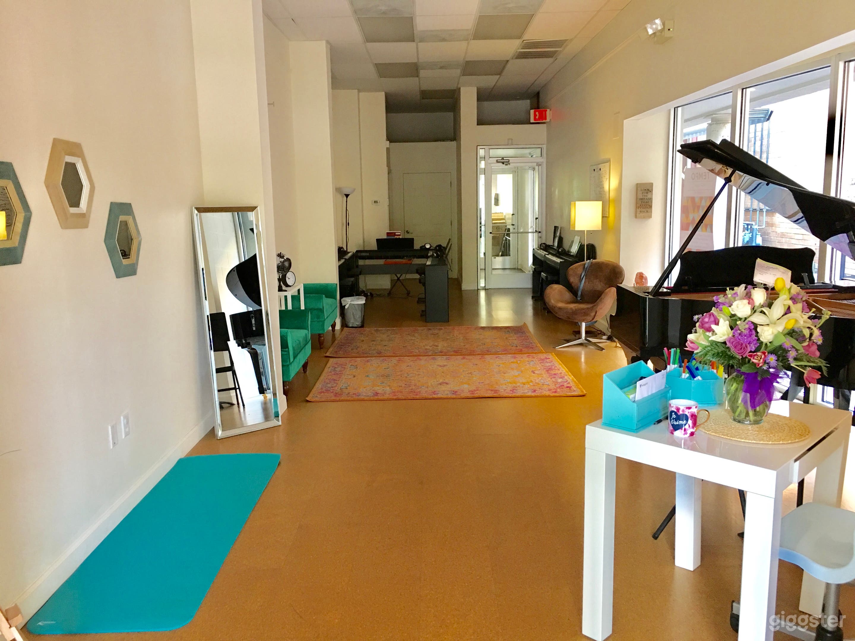 Unique Street Level Music Salon Photo 3