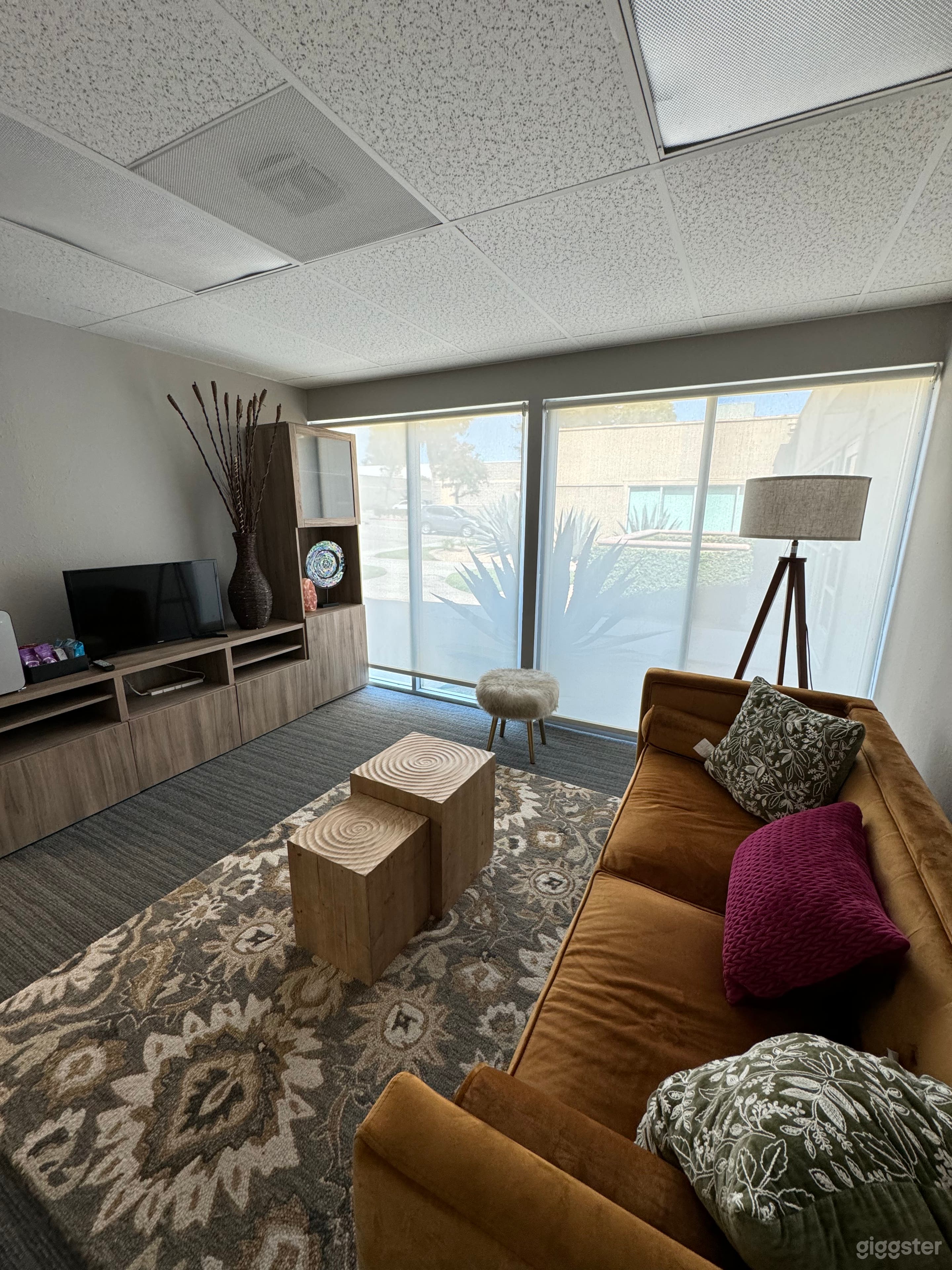 Professional office in Rancho Cucamonga Photo 2