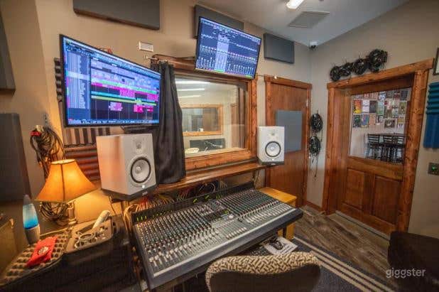 Multipurpose Music Studio Photo 4