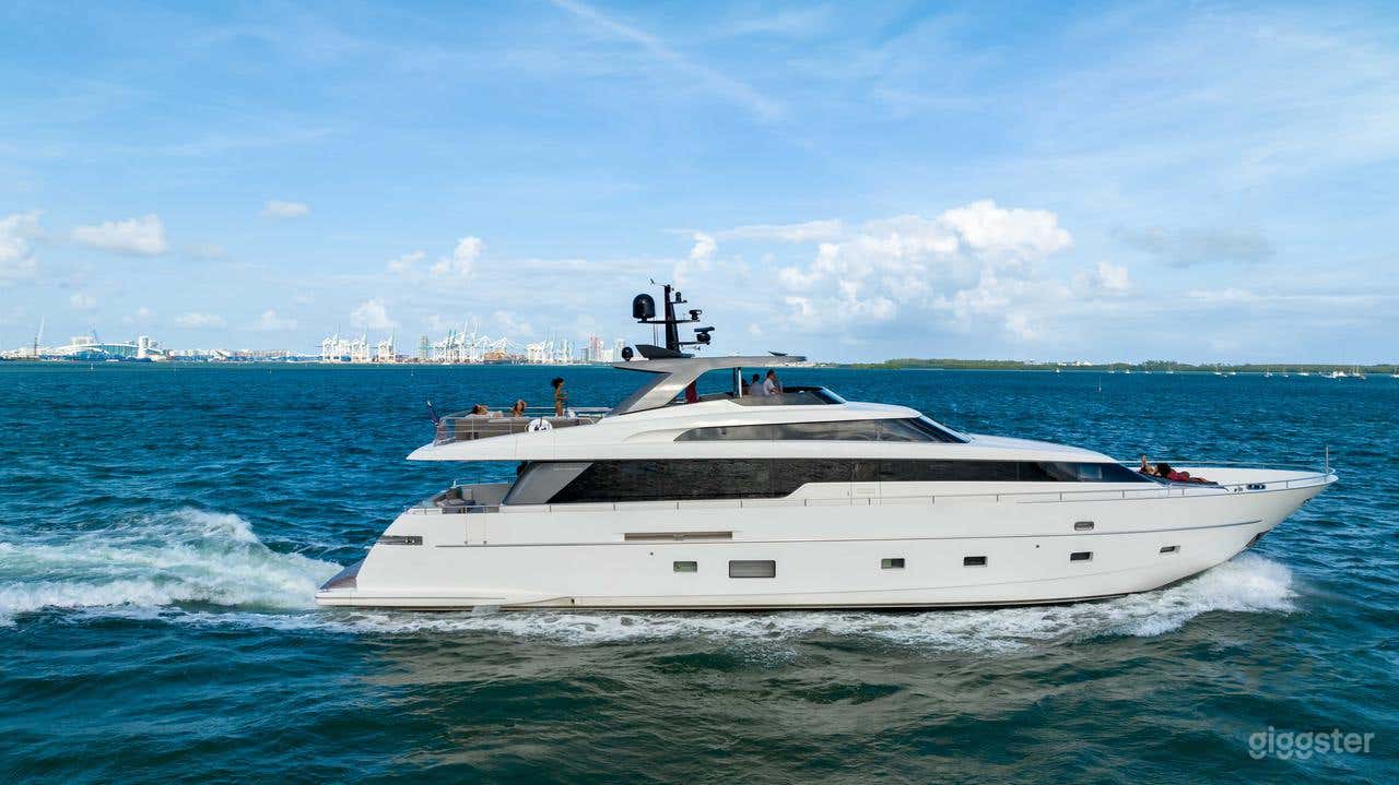 97Ft San Lorenzo Yacht Photo 3