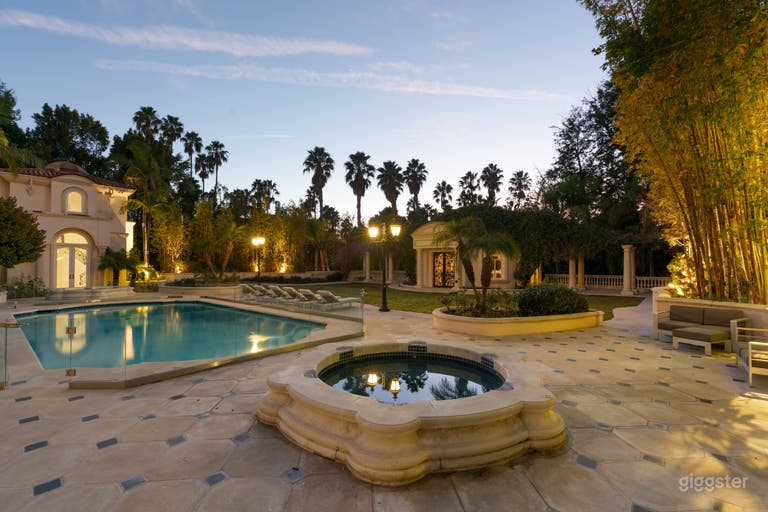  Villa Martinique - Massive Grounds 