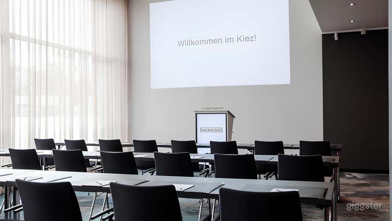  Konferenzraum - B5 für 250 Personen 
