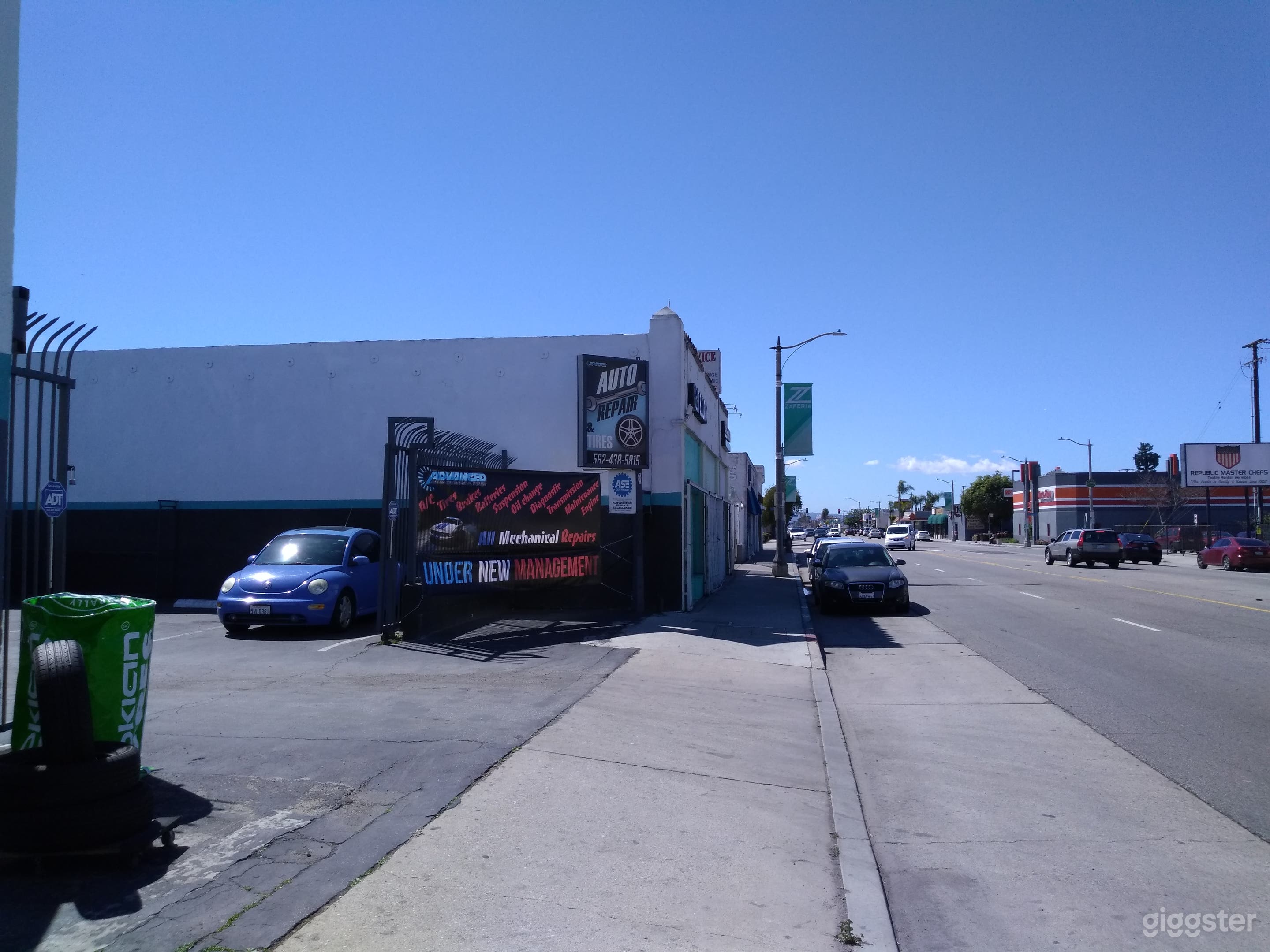 Entrance from the street