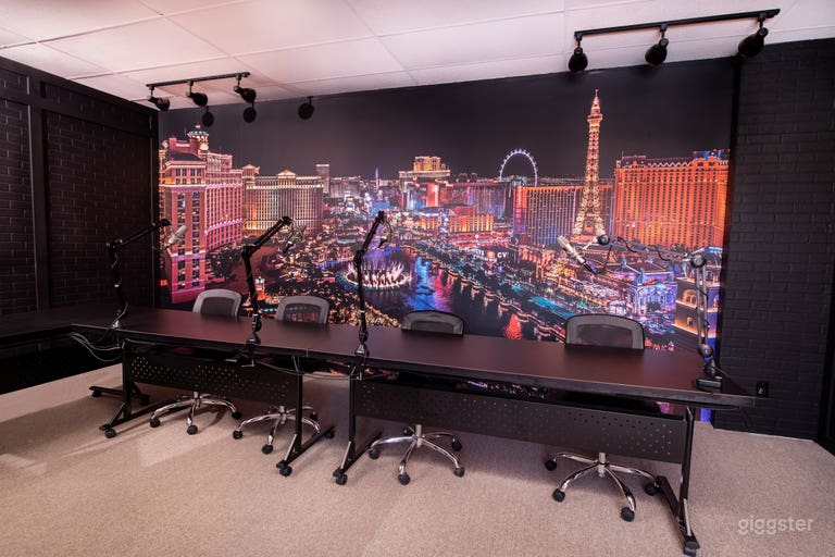  Podcast Studio Minutes From The Las Vegas Strip 