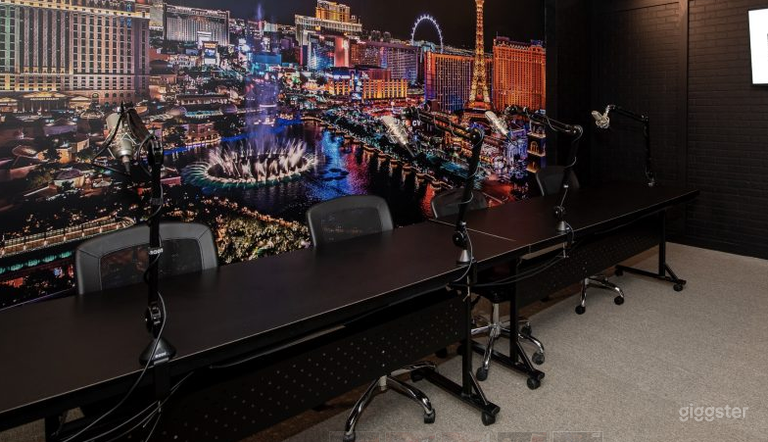  Podcast Studio Minutes From The Las Vegas Strip 
