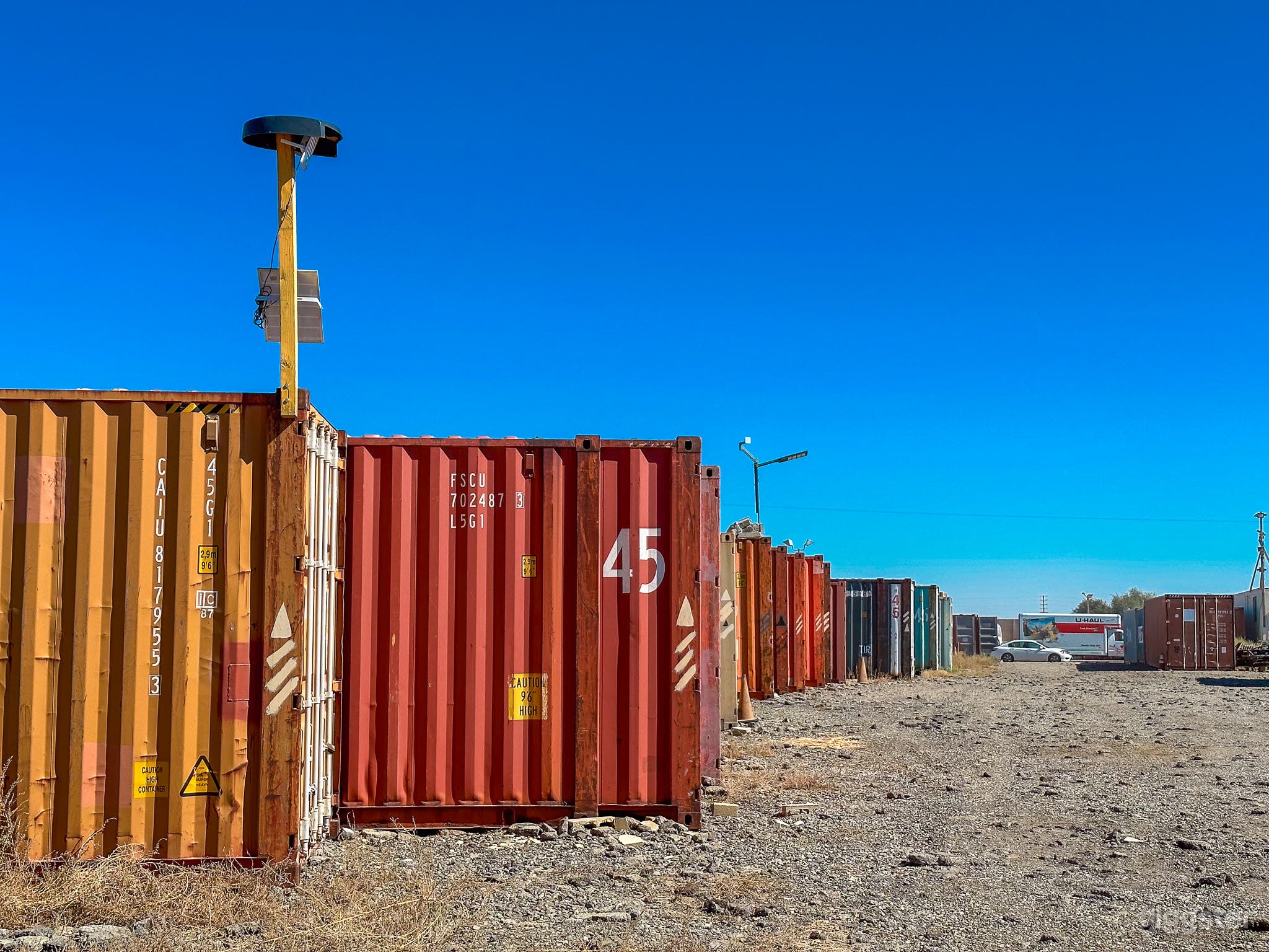 CARGO CONTAINER LAND #021 Photo 4