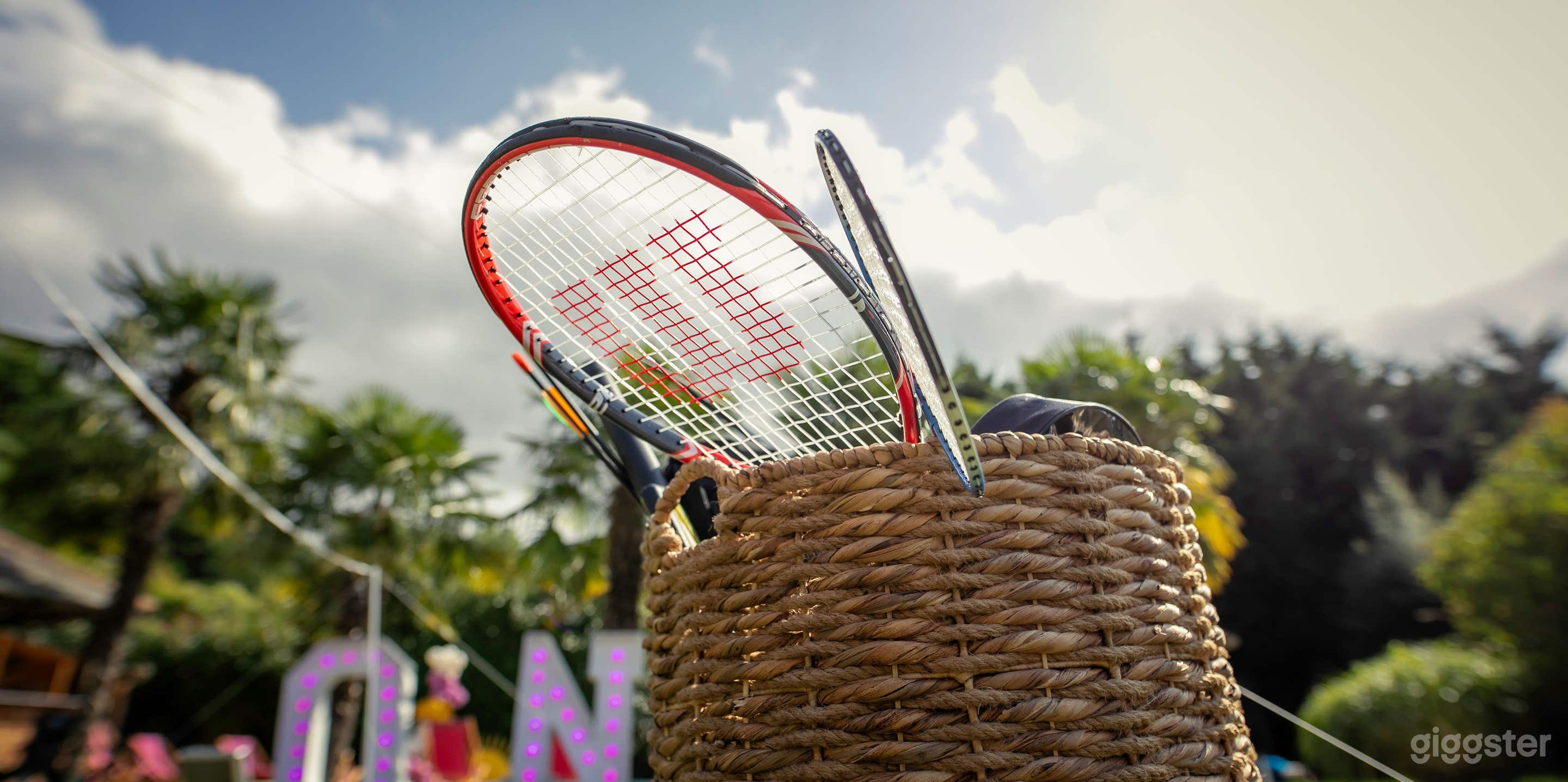 Tropical Pool Experience &amp; Party in Greater London Photo 2