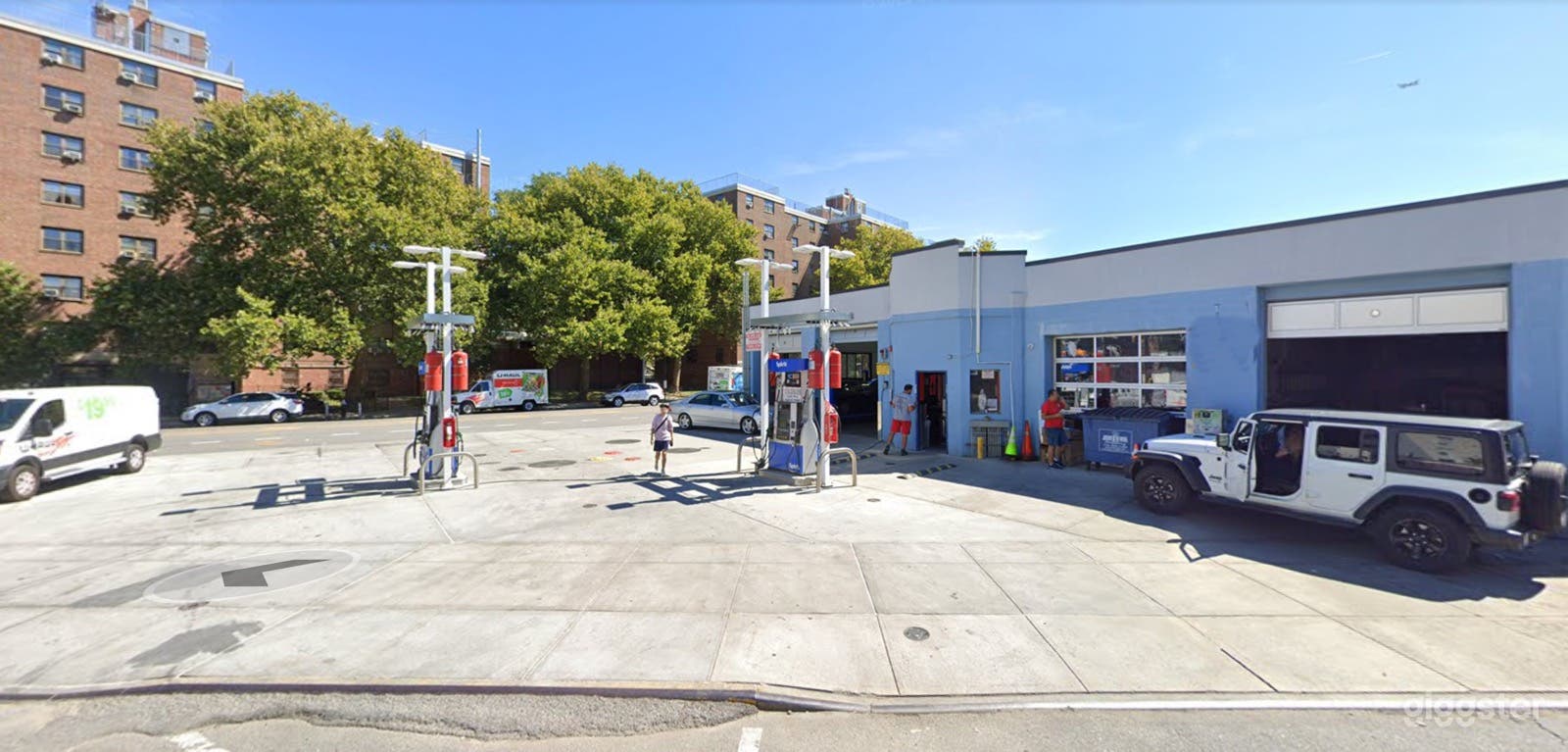 Local Gas Station and Auto repair shop Photo 1