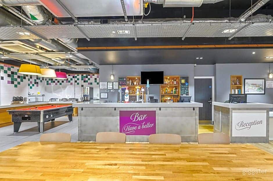 Bar and Restaurant with Pool Table  Photo 1