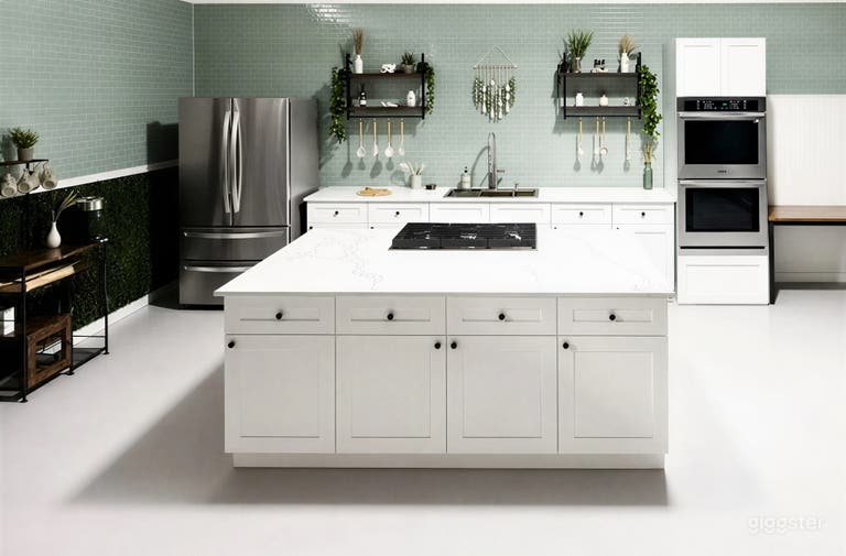  Fully Functional Production Kitchen 