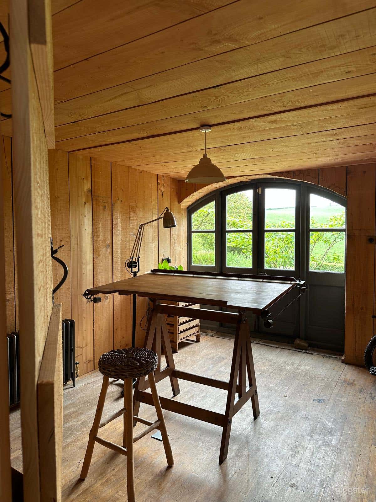 Historic, Welsh farmhouse With Large Grounds and Views Photo 2