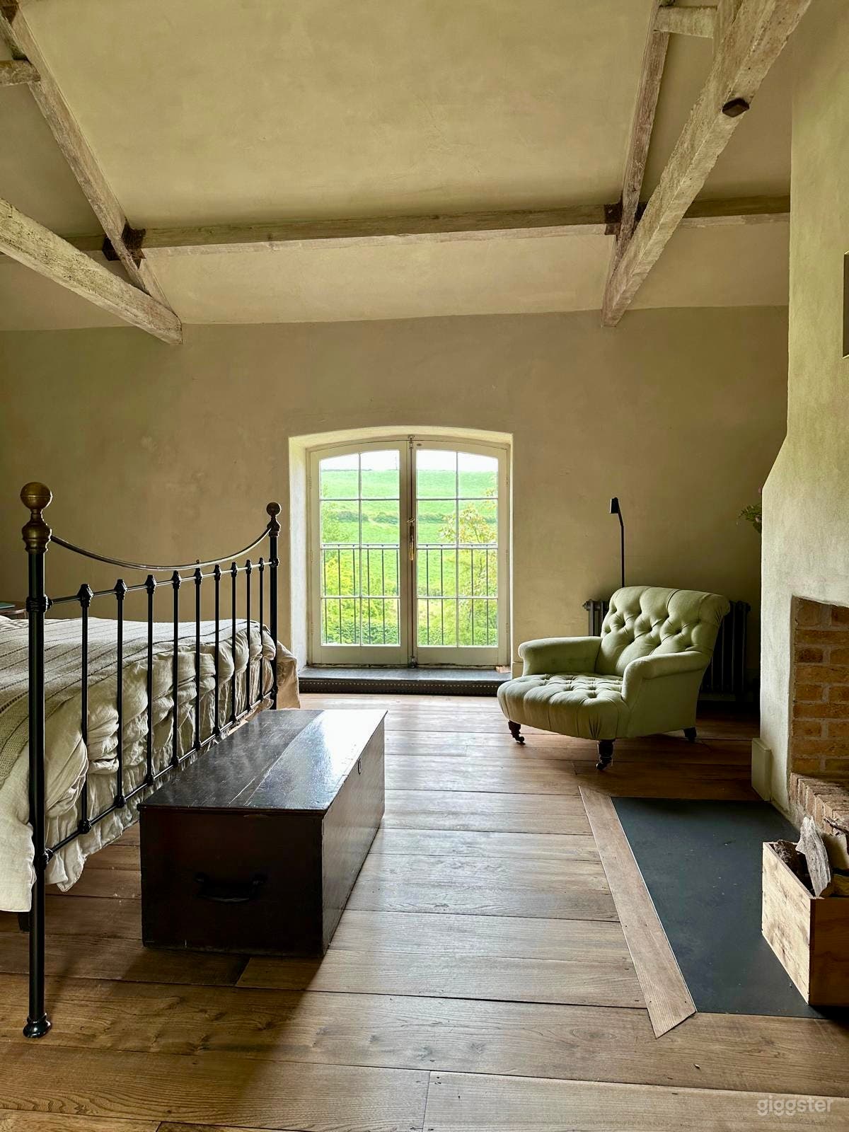 Historic, Welsh farmhouse With Large Grounds and Views Photo 4