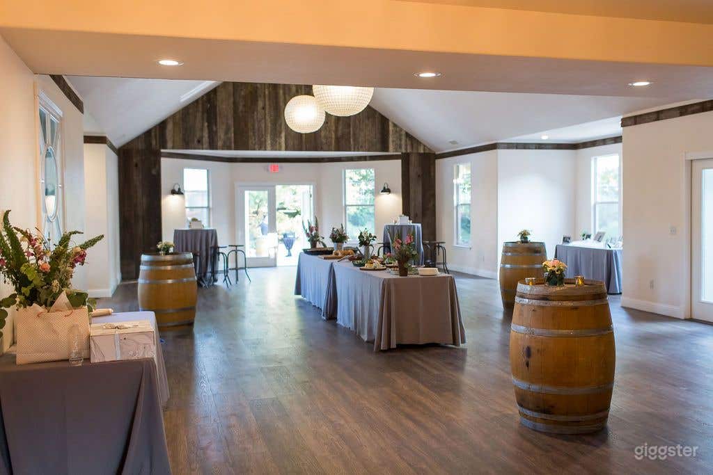 Grand Ballroom and Bar in California Wine Country Photo 3