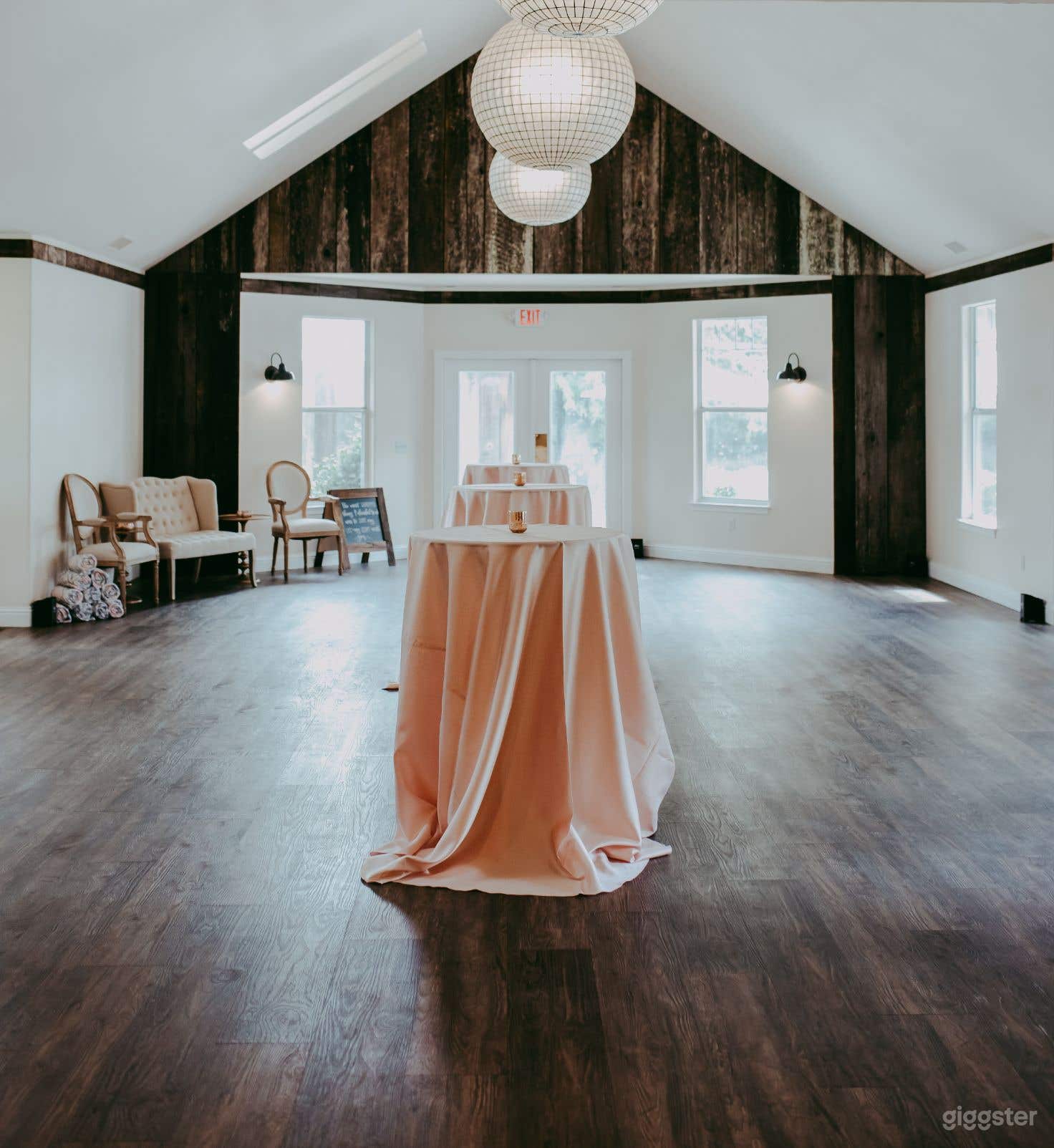 Grand Ballroom and Bar in California Wine Country Photo 1