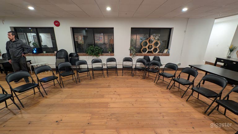  Funky, Classy, Comfortable Gastown Chic! 