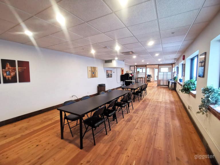  Funky, Classy, Comfortable Gastown Chic! 