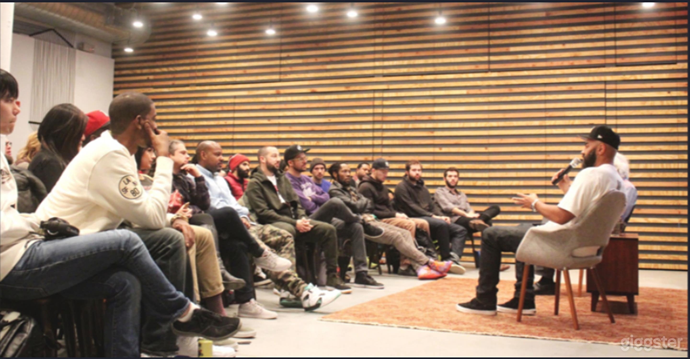 Spacious 200 Capacity Showroom Photo 1