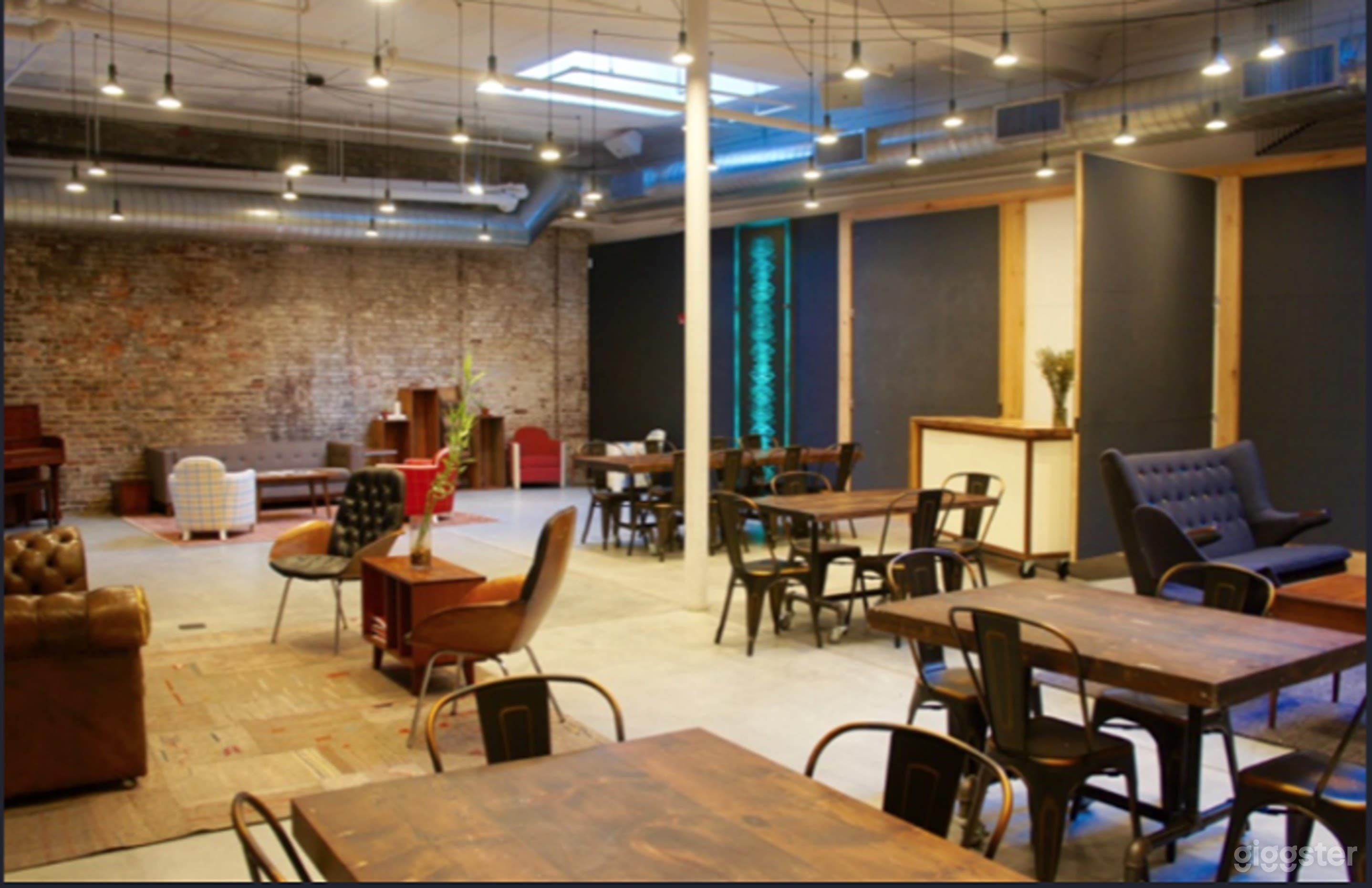 Spacious 200 Capacity Showroom Photo 2