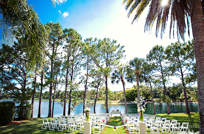 Romantic Lake View Wedding Spot in Naples Photo 2