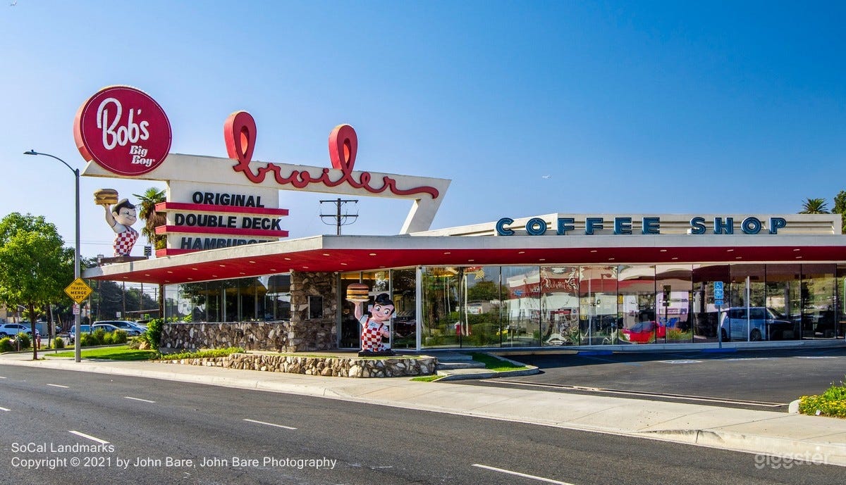Best example of googie architecture in California Photo 3
