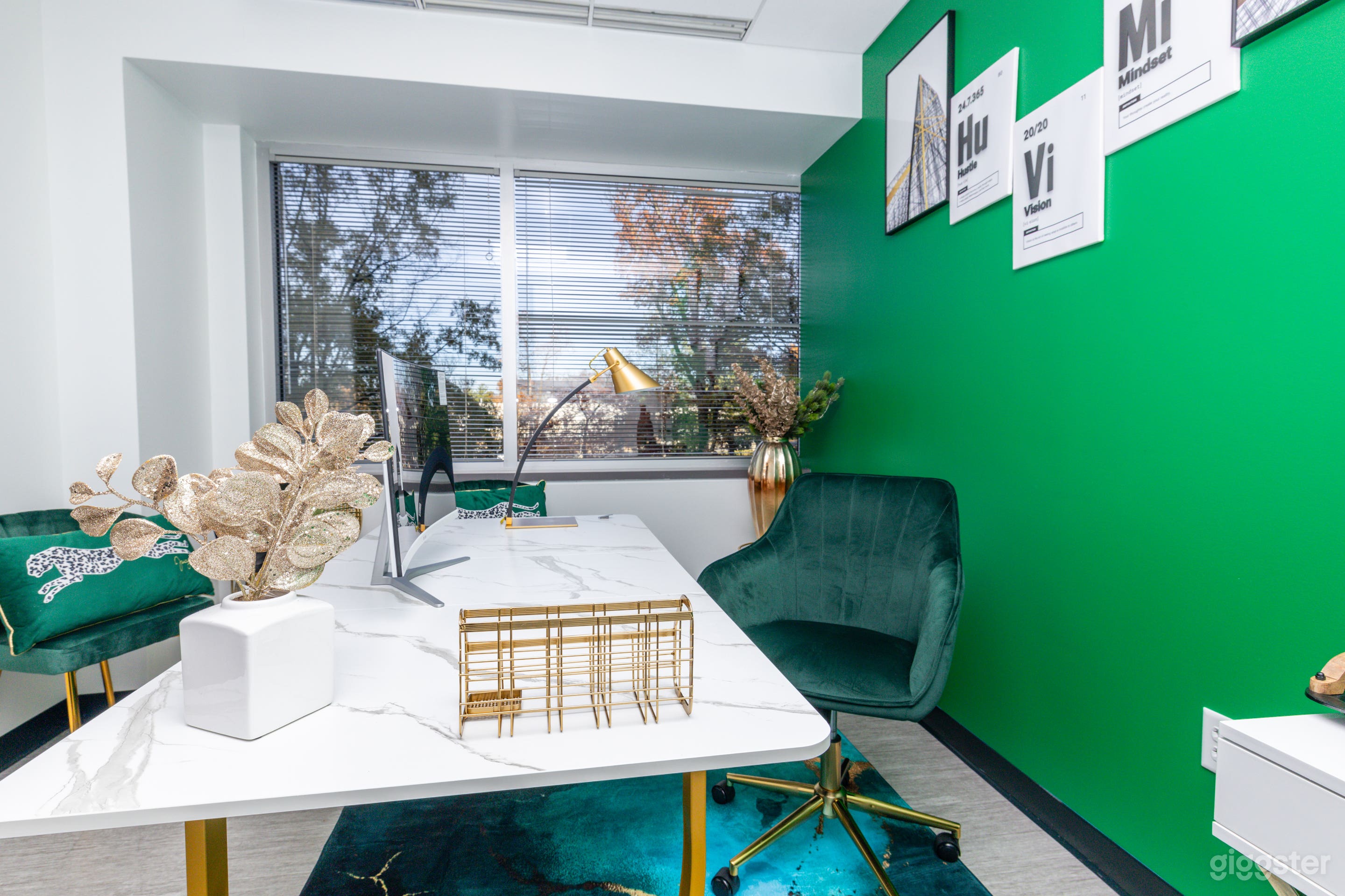 Gaithersburg - Flex Admin Suite Photo 2