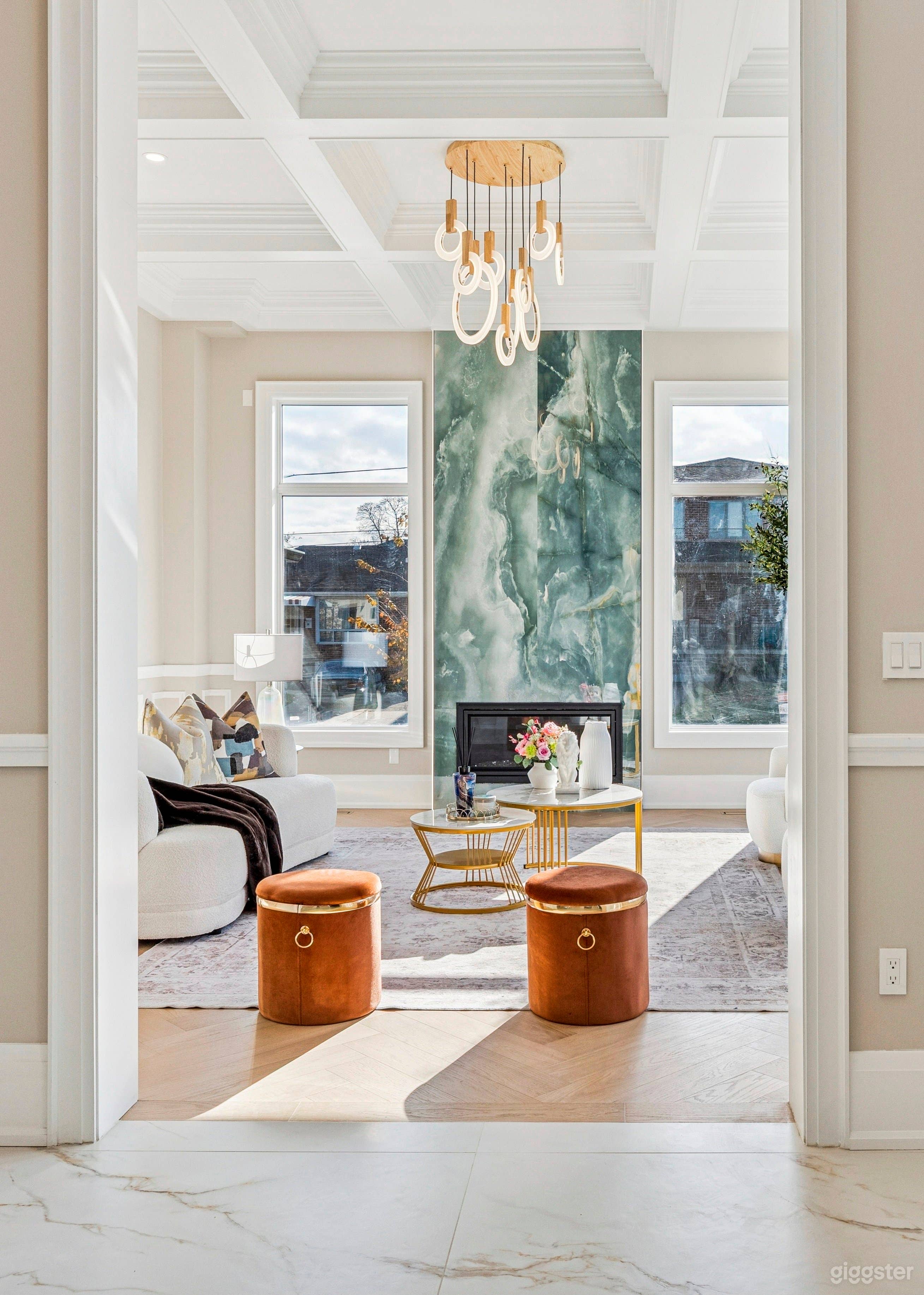 Ultra-Luxury Smart Mansion with Designer Interiors Photo 4