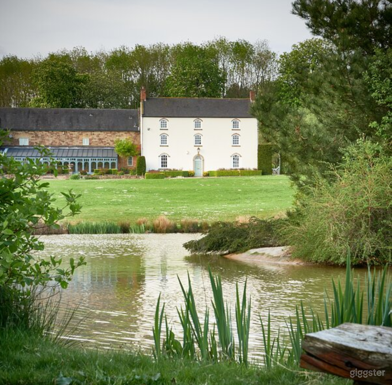 Picturesque Georgian Farmhouse and 10 Acre Grounds Photo 3