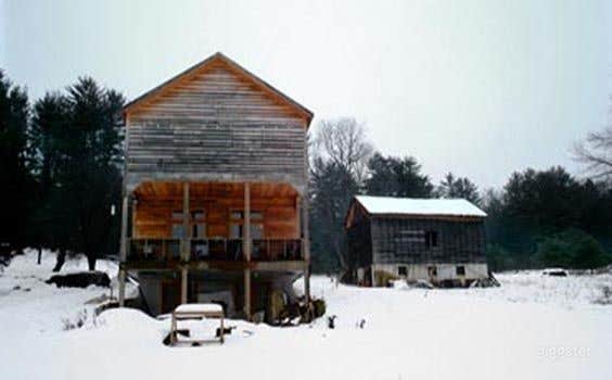 Rustic rural farm: Location 4139 Photo 2