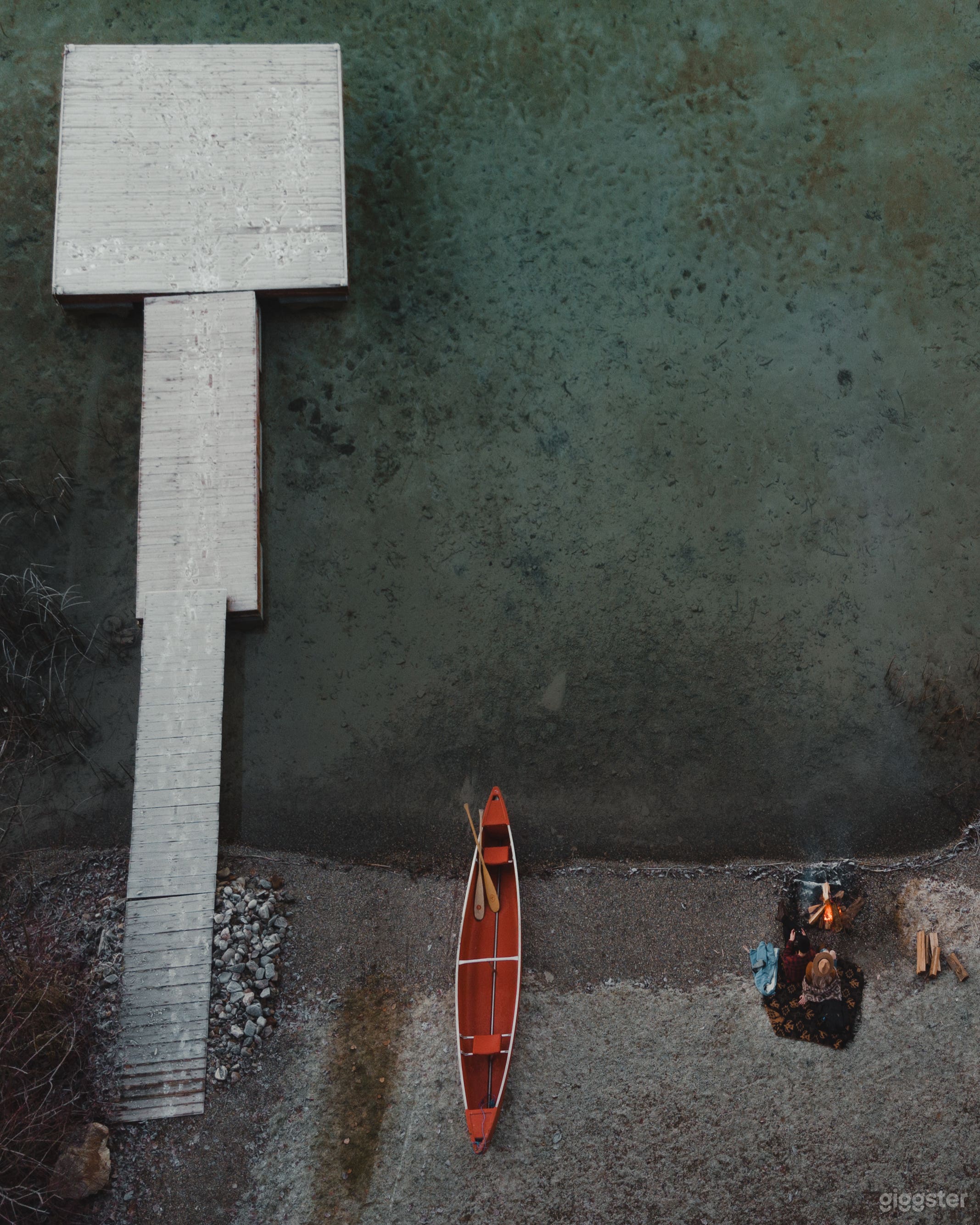 Tranquil Lakeside Cabin Retreat Photo 2