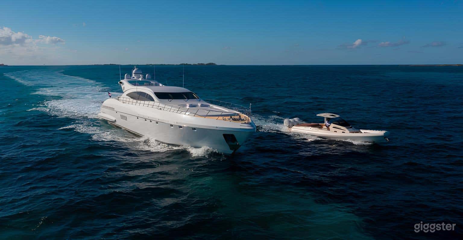 108" Mangusta Yacht Photo 3