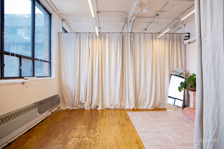  Bright East End Toronto Loft | Large Windows | Natural light 