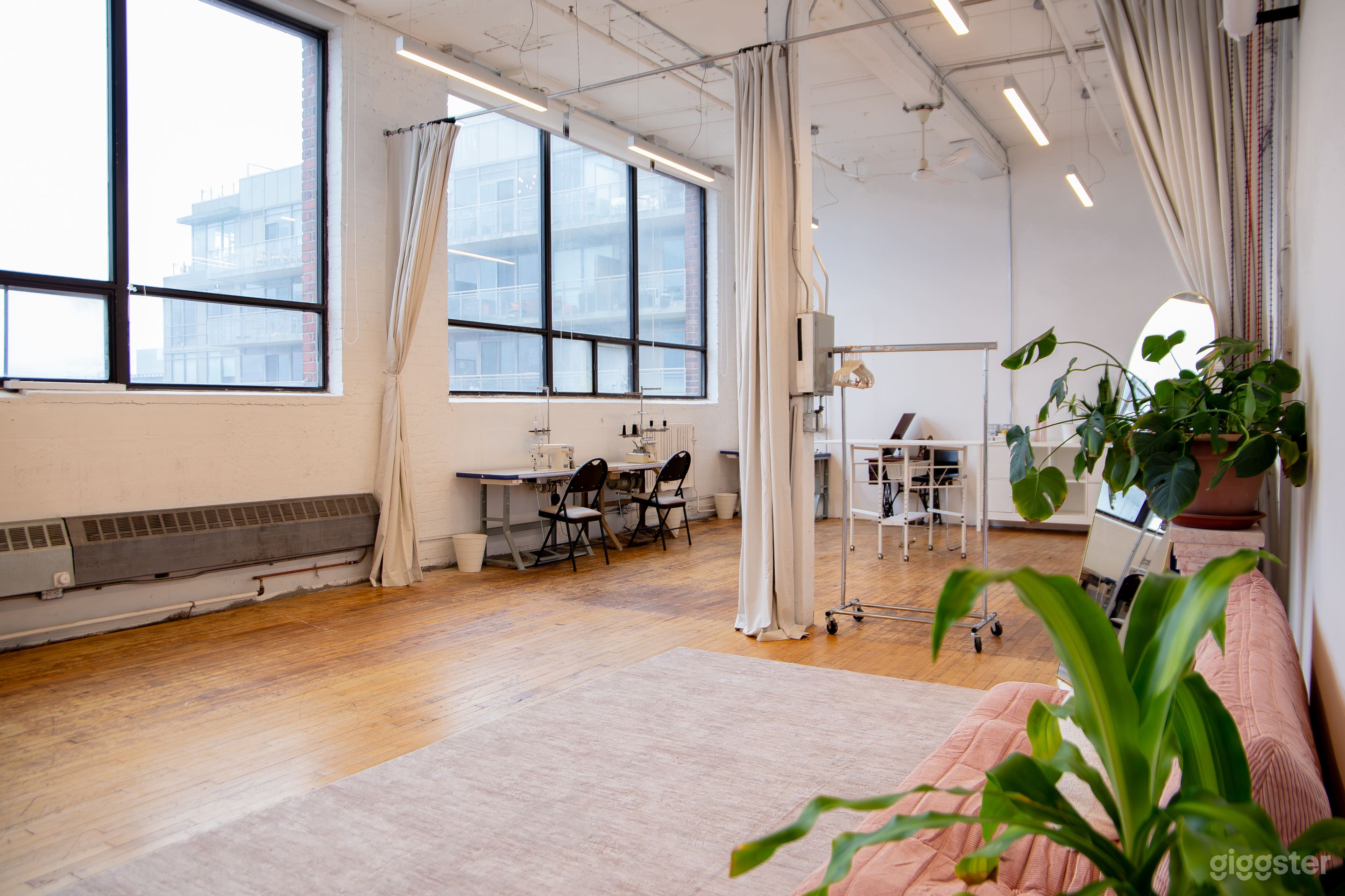 Bright East End Toronto Loft | Large Windows | Natural light Photo 3