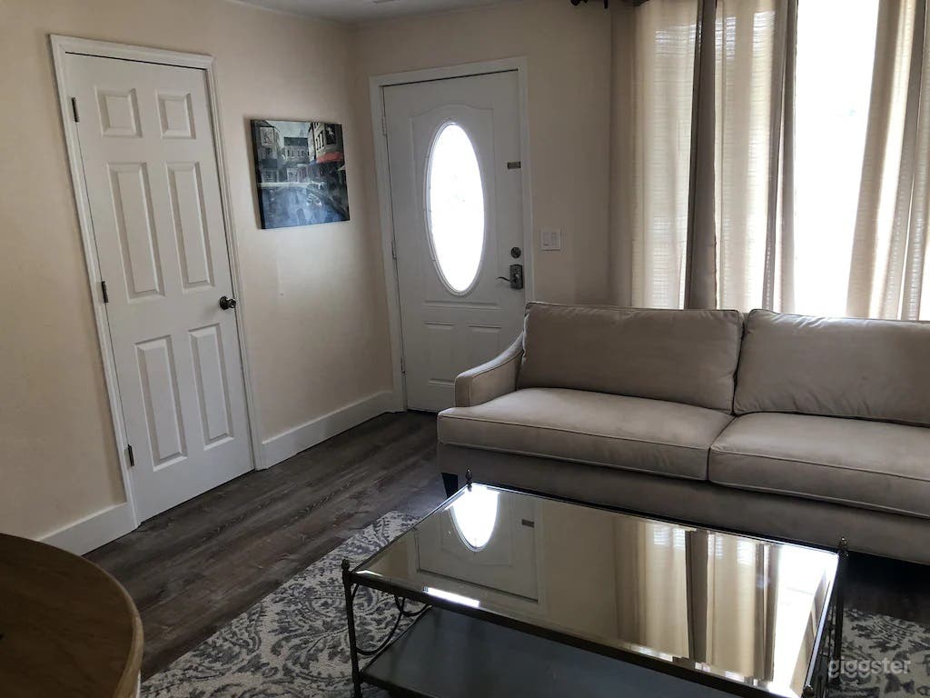 Little French Cottage Photo 4