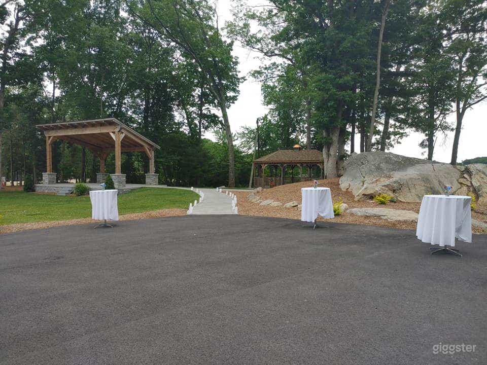 Open Event Space with a Spectacular View Photo 4