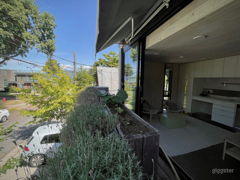  Award winning laneway home in Vancouver Westside 