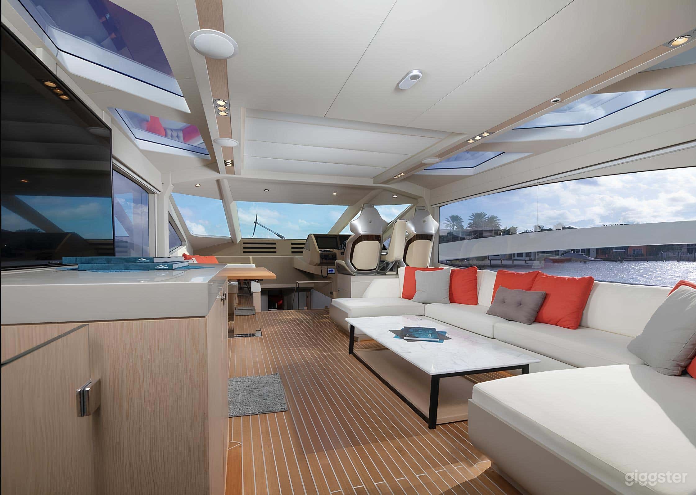 80' NUMARINE YACHT Photo 2