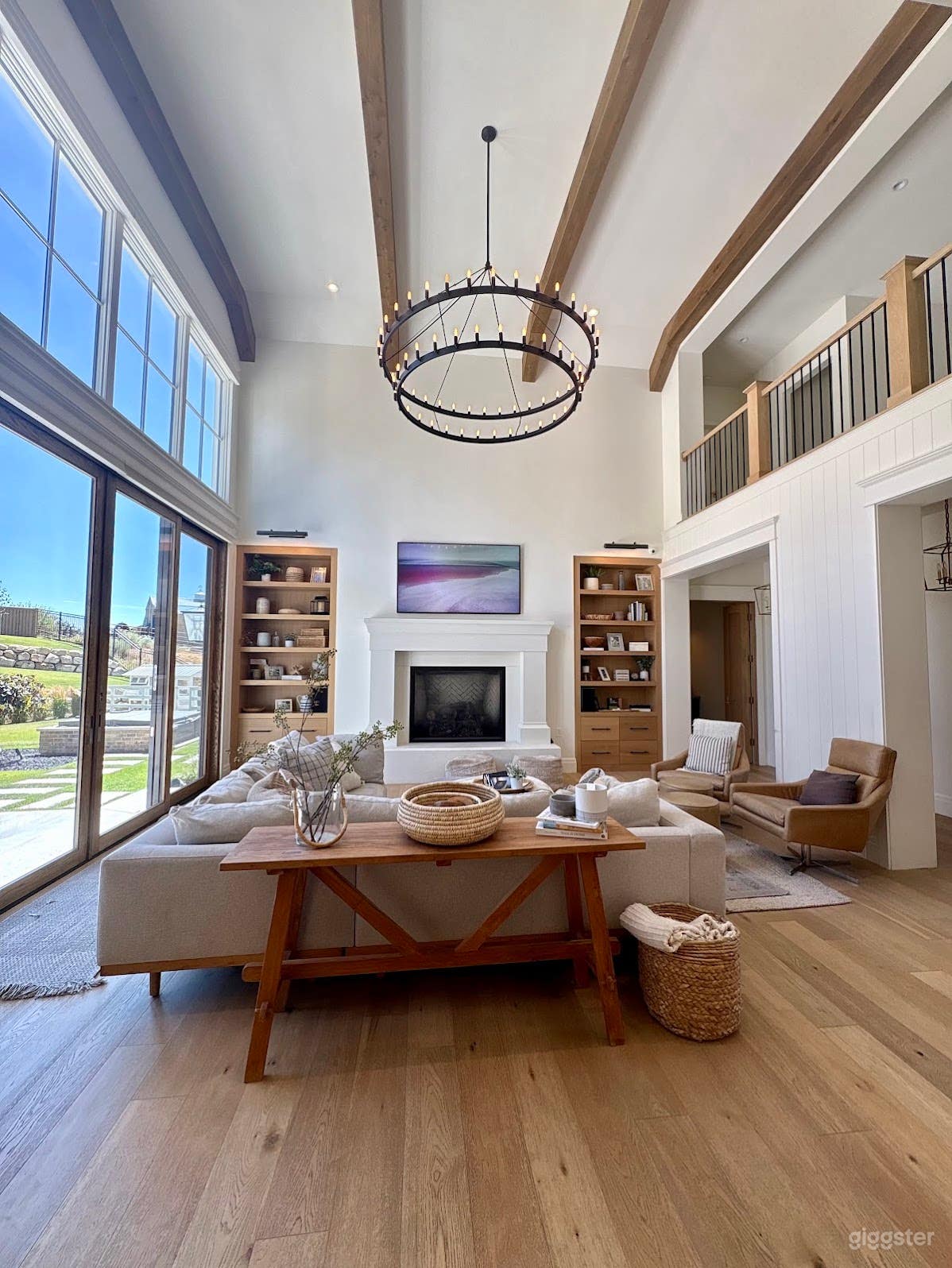 AWARD WINNING | Modern Farmhouse | Mountain Views Photo 1