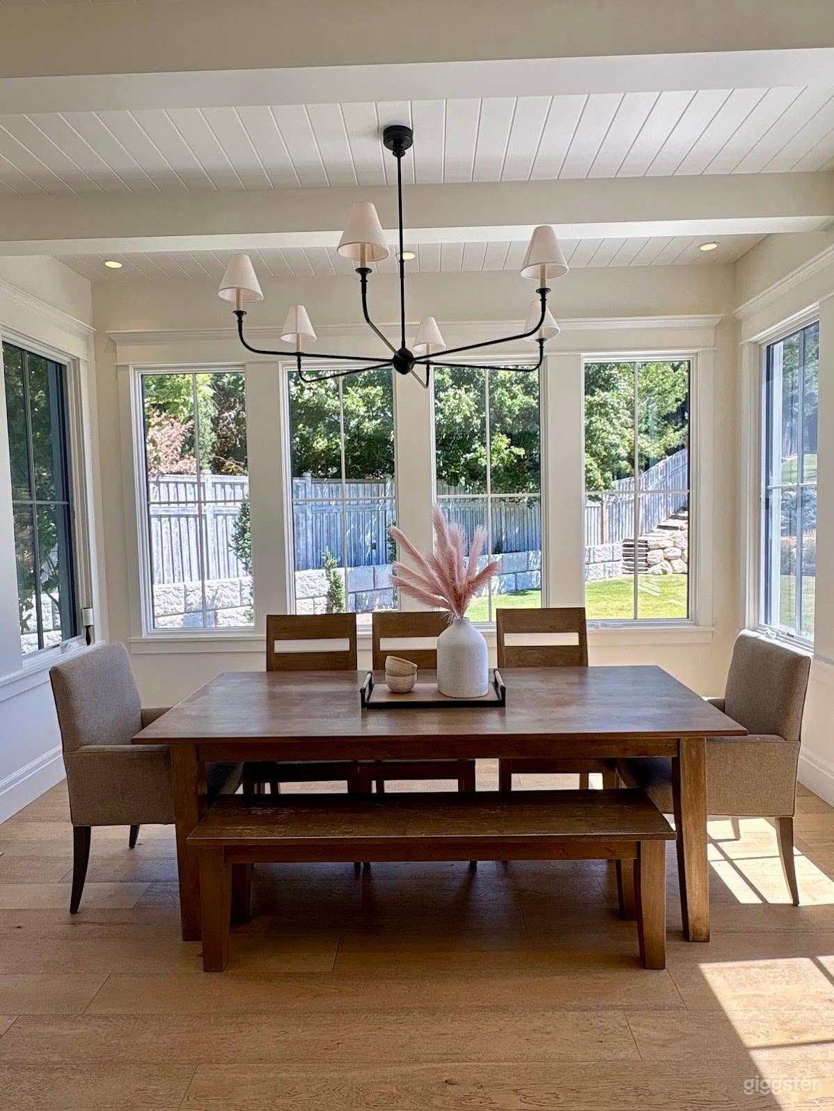 AWARD WINNING | Modern Farmhouse | Mountain Views Photo 4