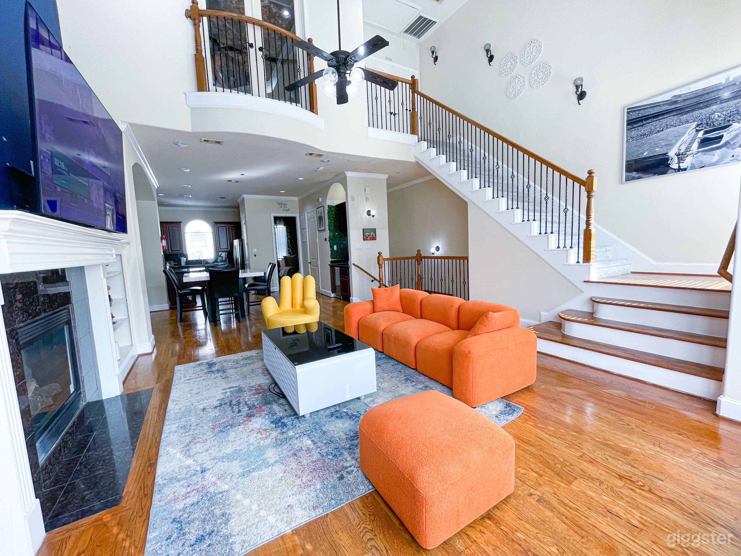 Immersive Themed Townhouse: Space, Jungle &amp; Greek Sets Photo 2