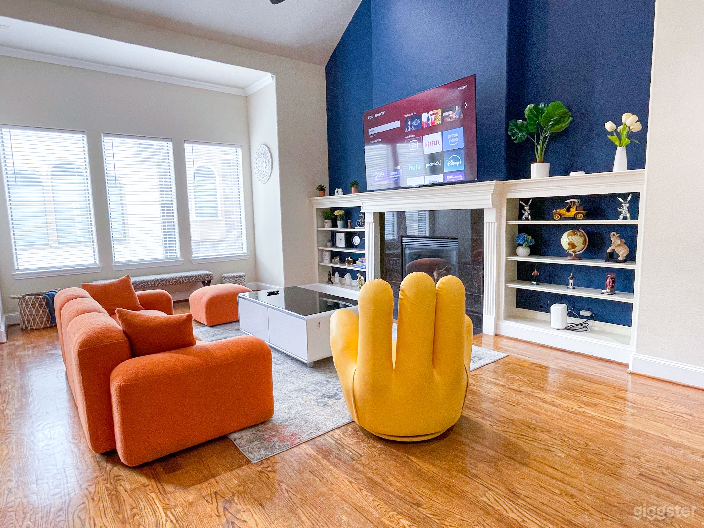 Immersive Themed Townhouse: Space, Jungle &amp; Greek Sets Photo 3