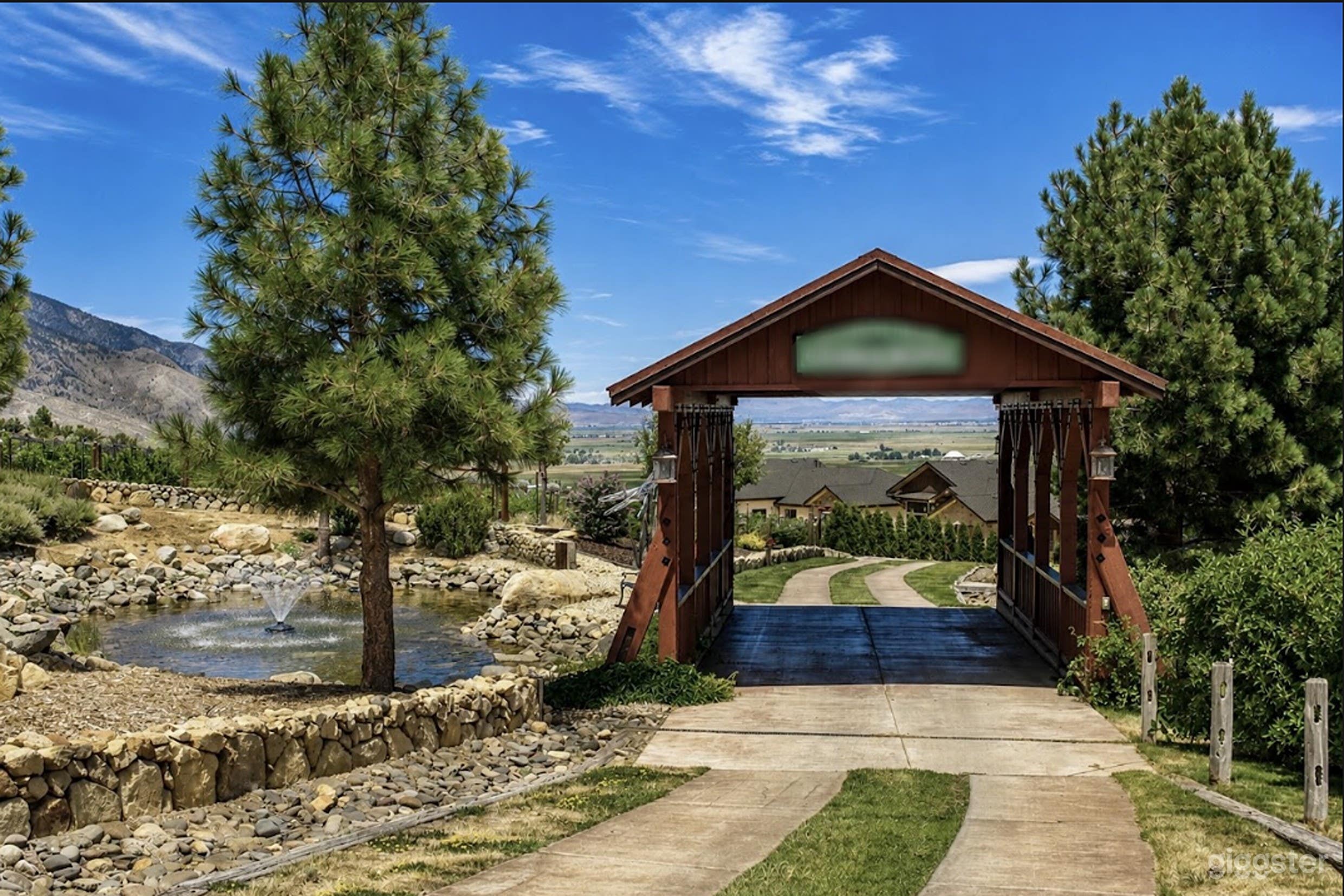 30-Acre Scenic Outdoor Event & Photography Venue Photo 1